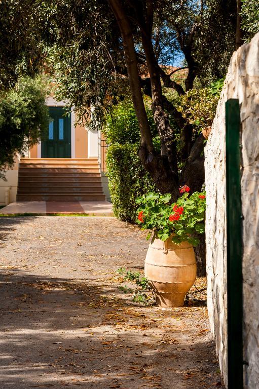 Villa Vallia - Villa Marina Kato Galatas Exteriör bild