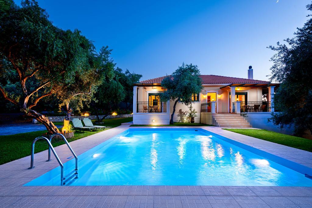 Villa Vallia - Villa Marina Kato Galatas Exteriör bild