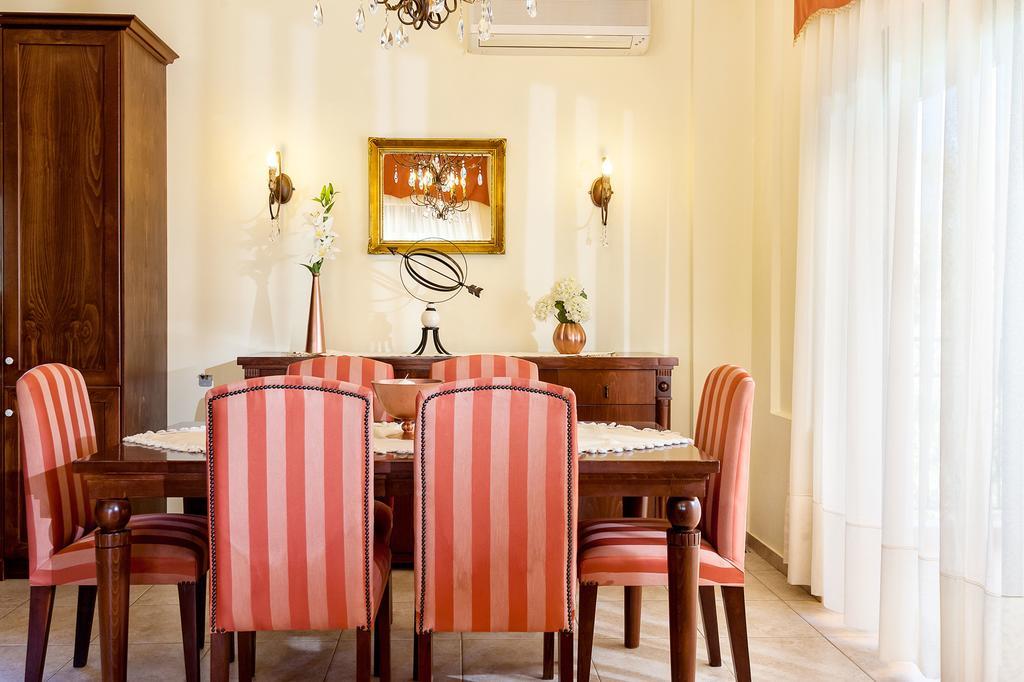 Villa Vallia - Villa Marina Kato Galatas Exteriör bild