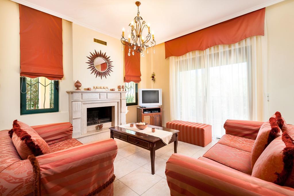 Villa Vallia - Villa Marina Kato Galatas Exteriör bild