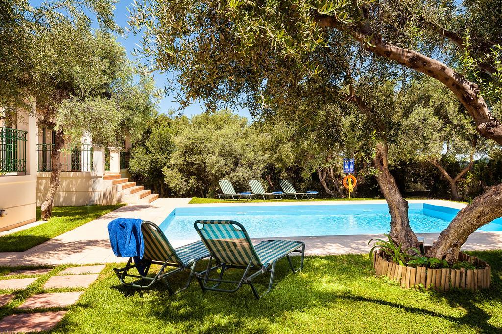 Villa Vallia - Villa Marina Kato Galatas Exteriör bild